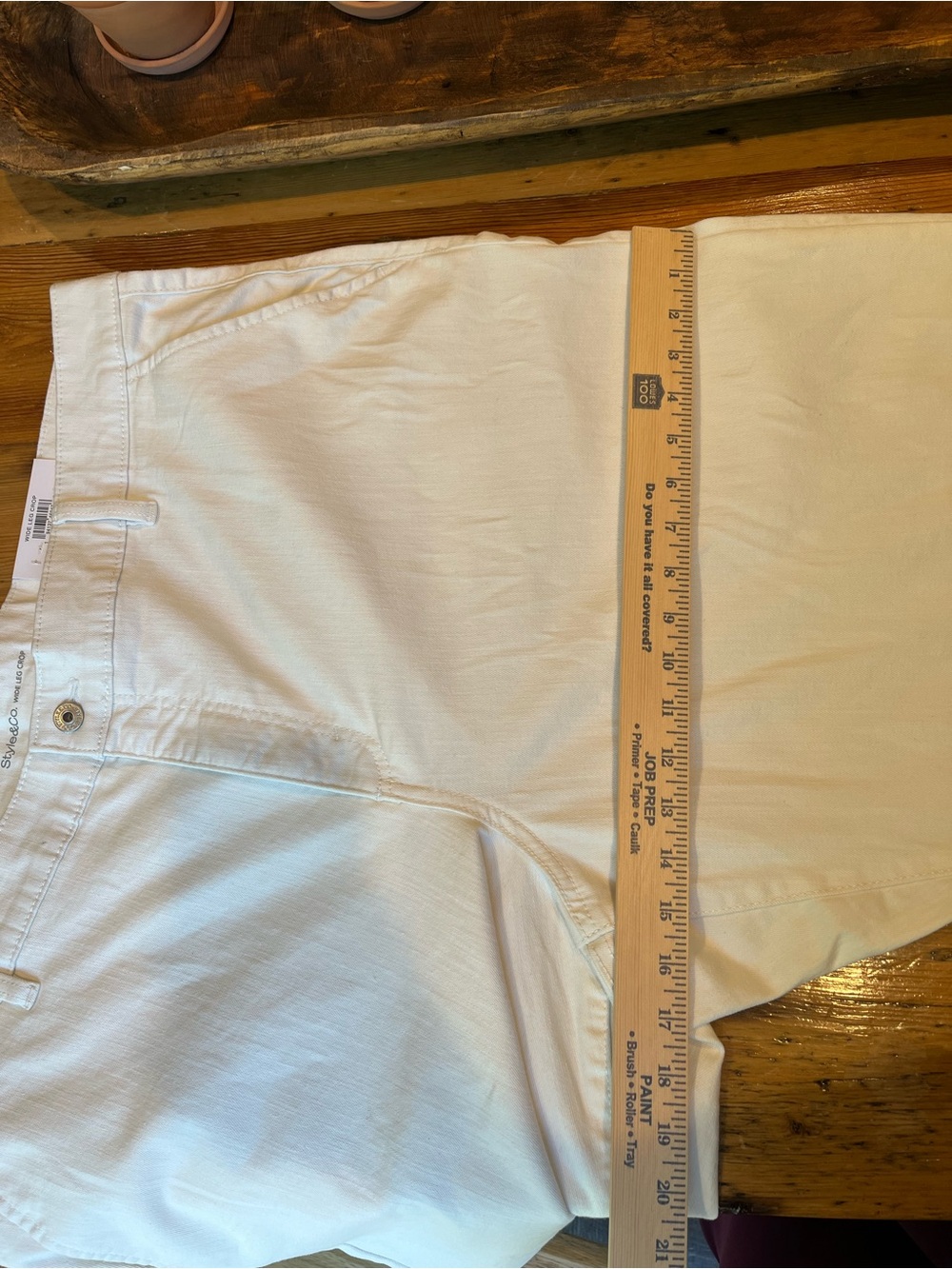 White Cropped Wide Leg Jeans with Subtle Embroidered Hem Classic NWT - Picture 10 of 12